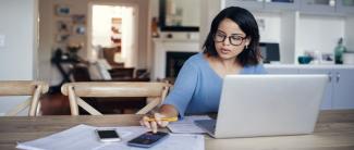 ED-Core-08_woman_at_desk_iStock-875247422