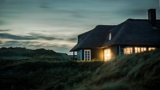architecture-bungalow-chimney-731082 architecture-bungalow-chimney-731082