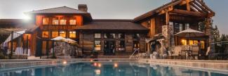 backyard-lights-mansion-32870