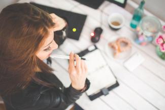 daydreaming-desk-hair-6384 daydreaming-desk-hair-6384