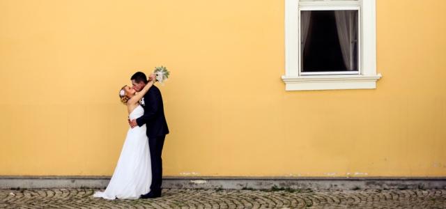 Merging_Your_Money_When_You_Marry_468207806