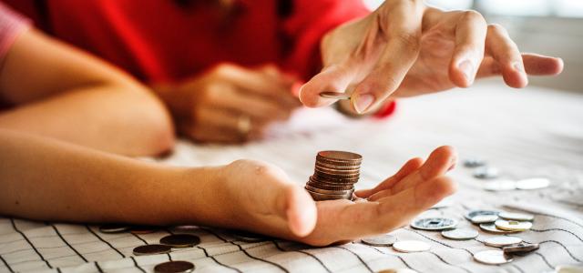 adult-banking-blur-1288483