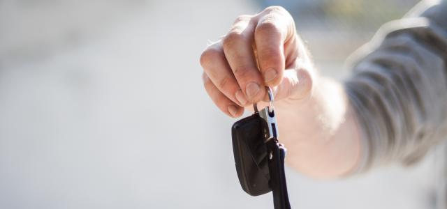 car-buying-car-key-car-purchase-97079